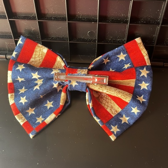 Handmade Rustic flag bow - Picture 2 of 4